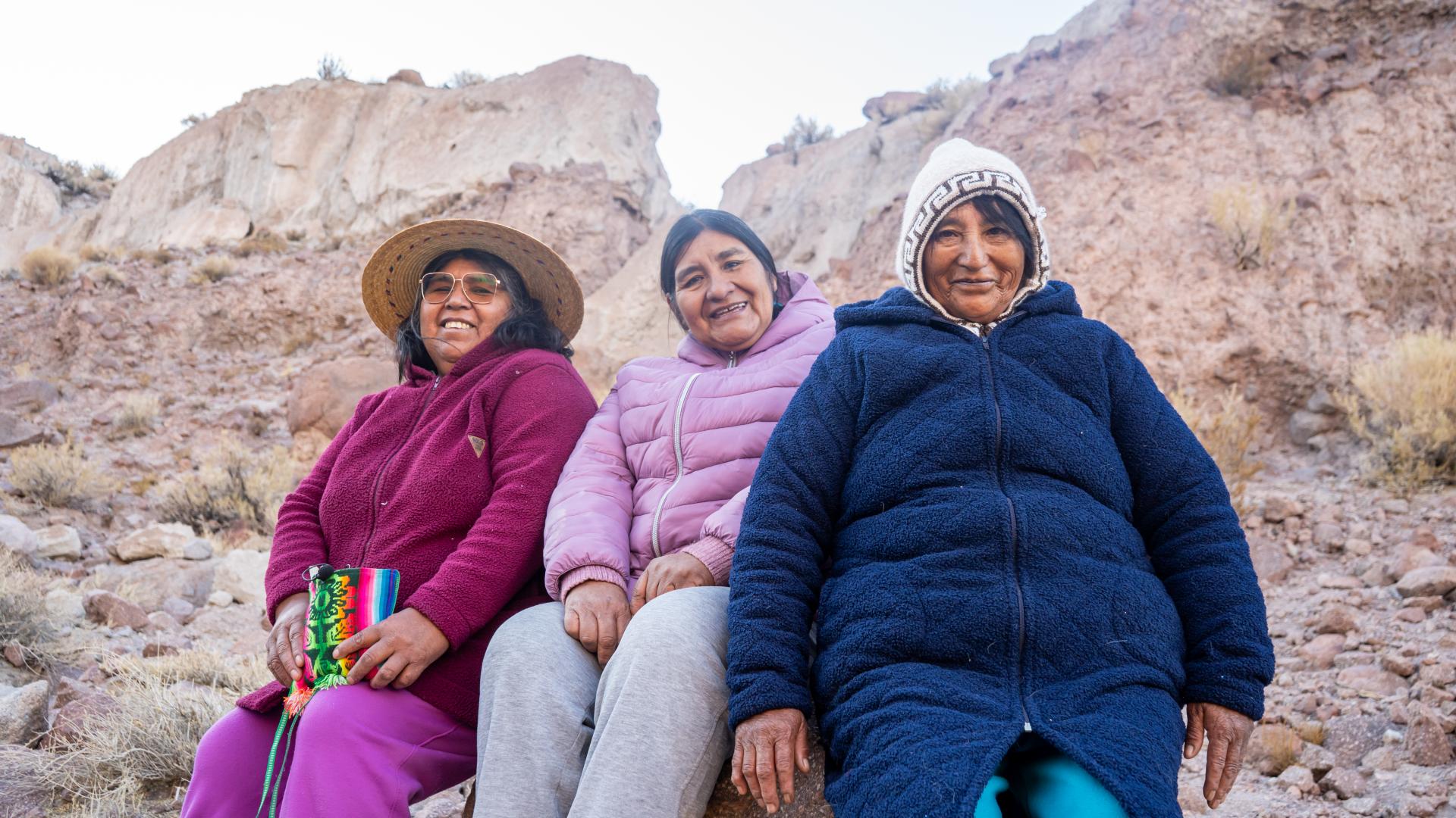 Silvia Cruz, María Tejerina y Benita Tejerina Cruz, comuneras de Camar en la estancia Turbaca